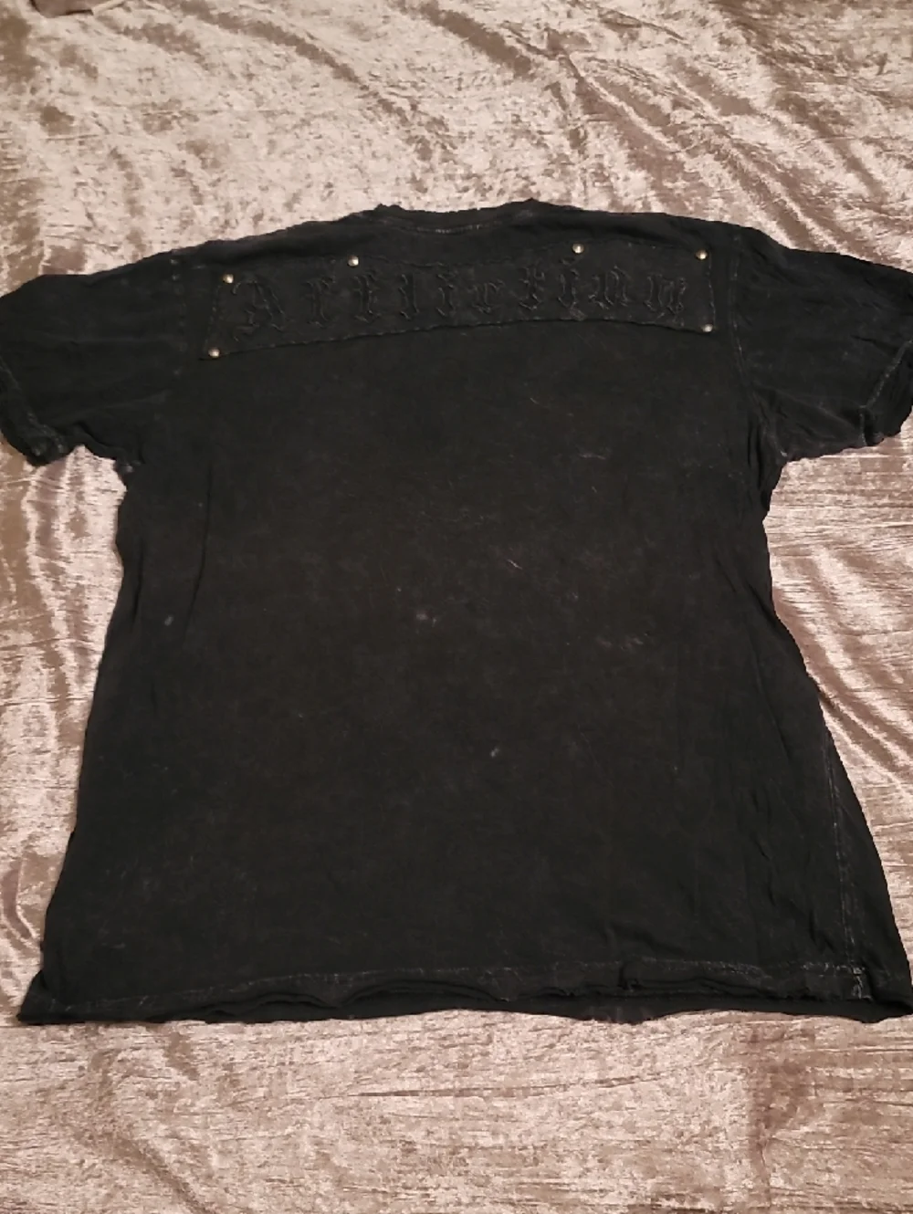 Affliction Studded Men's Medium Black Shirt 2 small holes - Picture 4 of 9